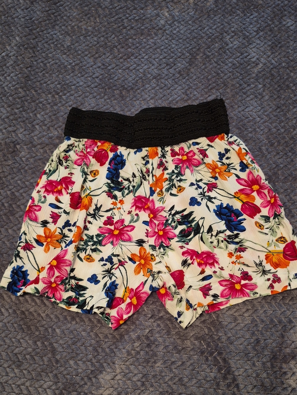 Floral Print Women's Shorts with Black Elastic Waistband